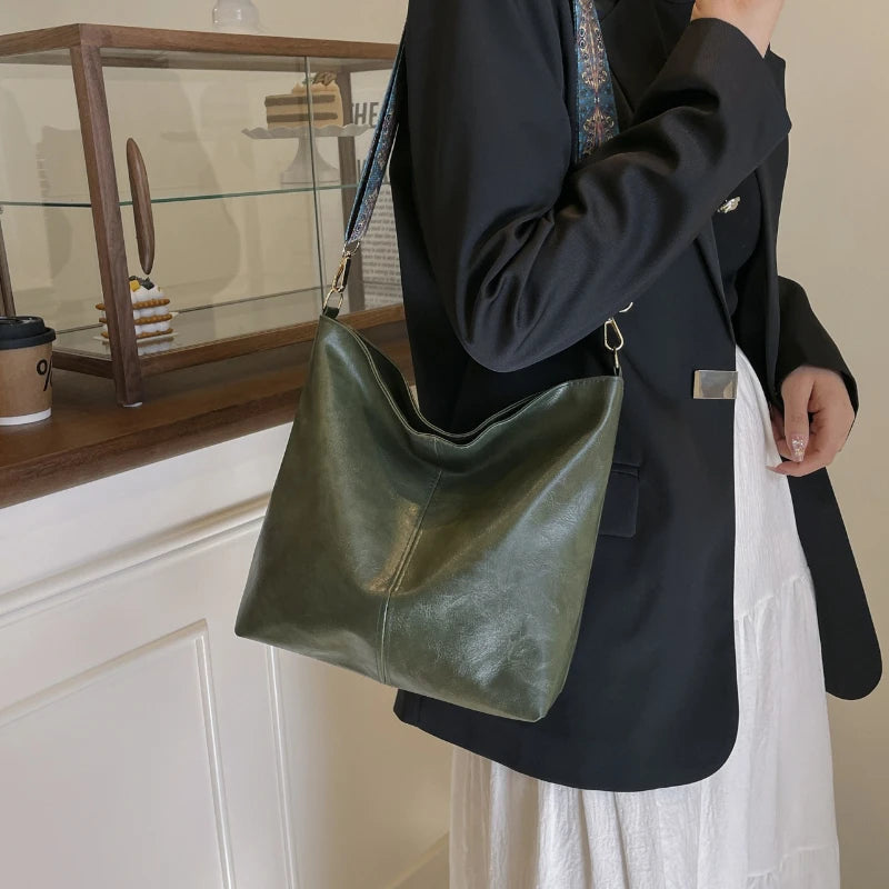 Sac à bandoulière vintage en cuir PU pour femme, grande capacité, fourre-tout style hobo, avec large bandoulière, décontracté, à porter en travers du corps, sac à main quotidien de qualité